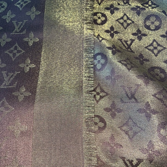 LOUIS VUITTON monogram brown with gold extra large scarf shawl - Picture 5 of 5